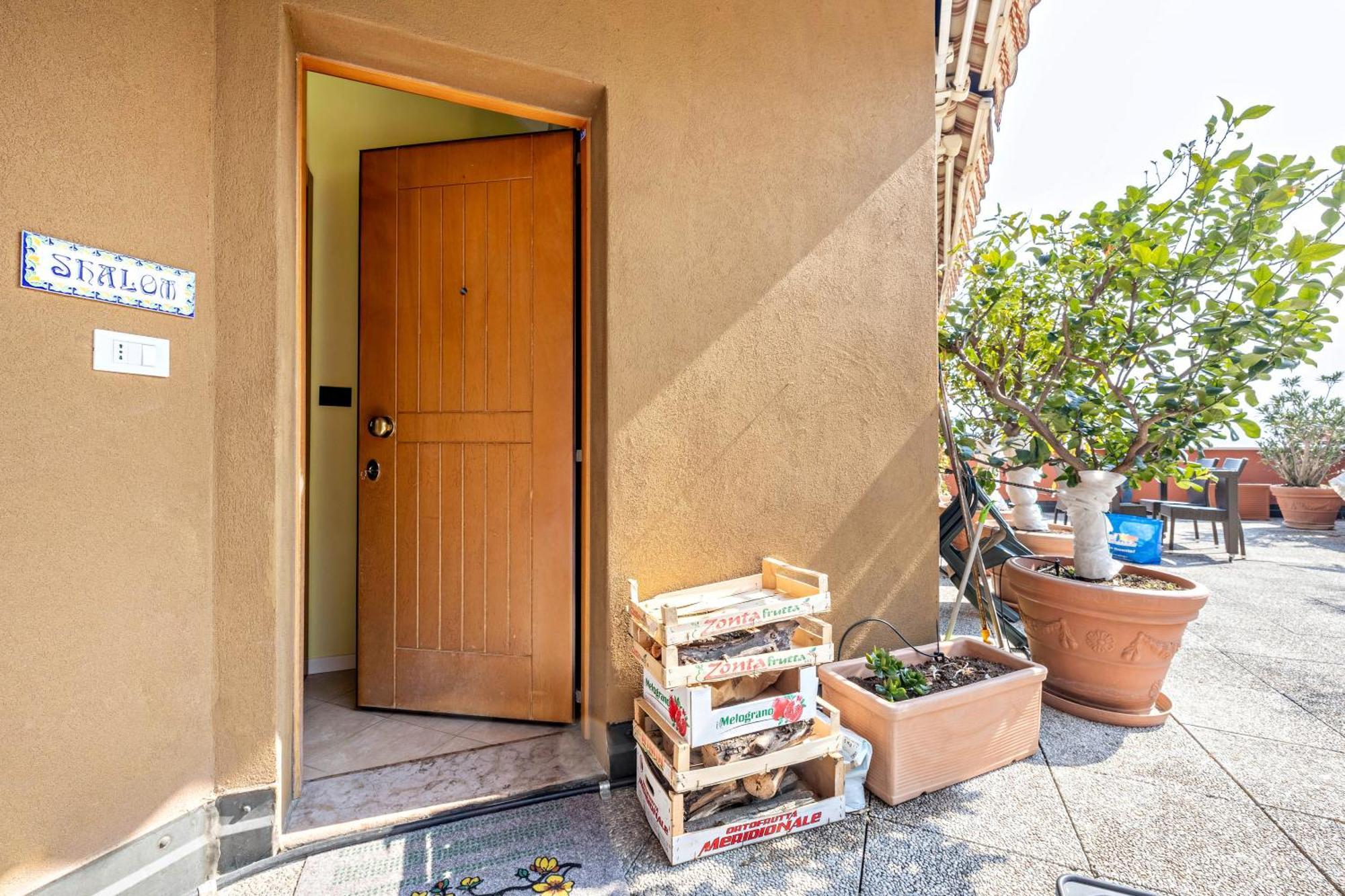 Apartamento Casa Sara With Swimming Pool Riva del Garda Exterior foto
